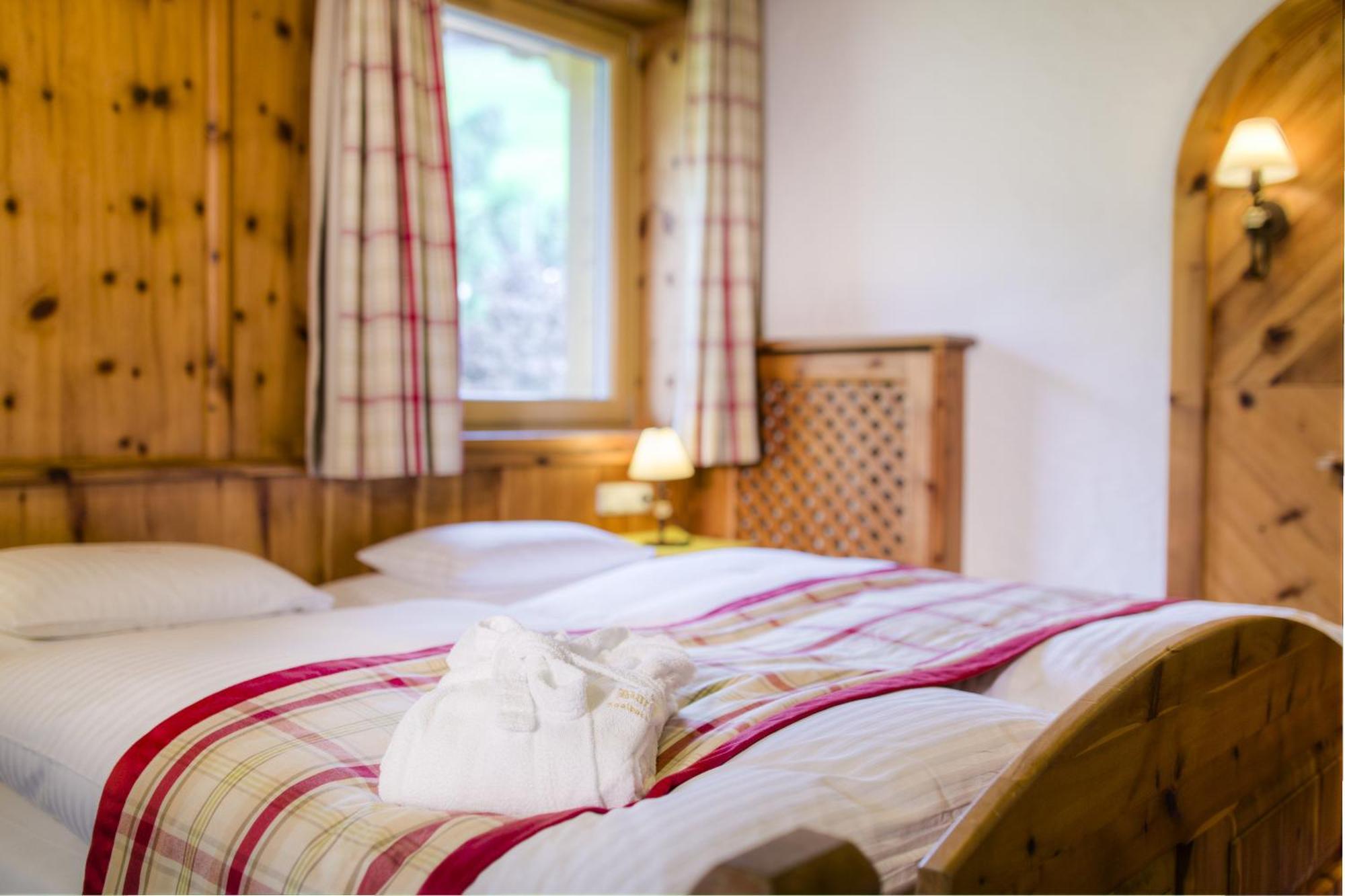 Hotel Barbarahof Saalbach, Inkl Jokercard Стая снимка